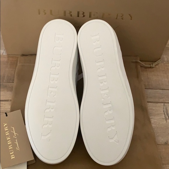 Burberry sneakers - Picture 2 of 4